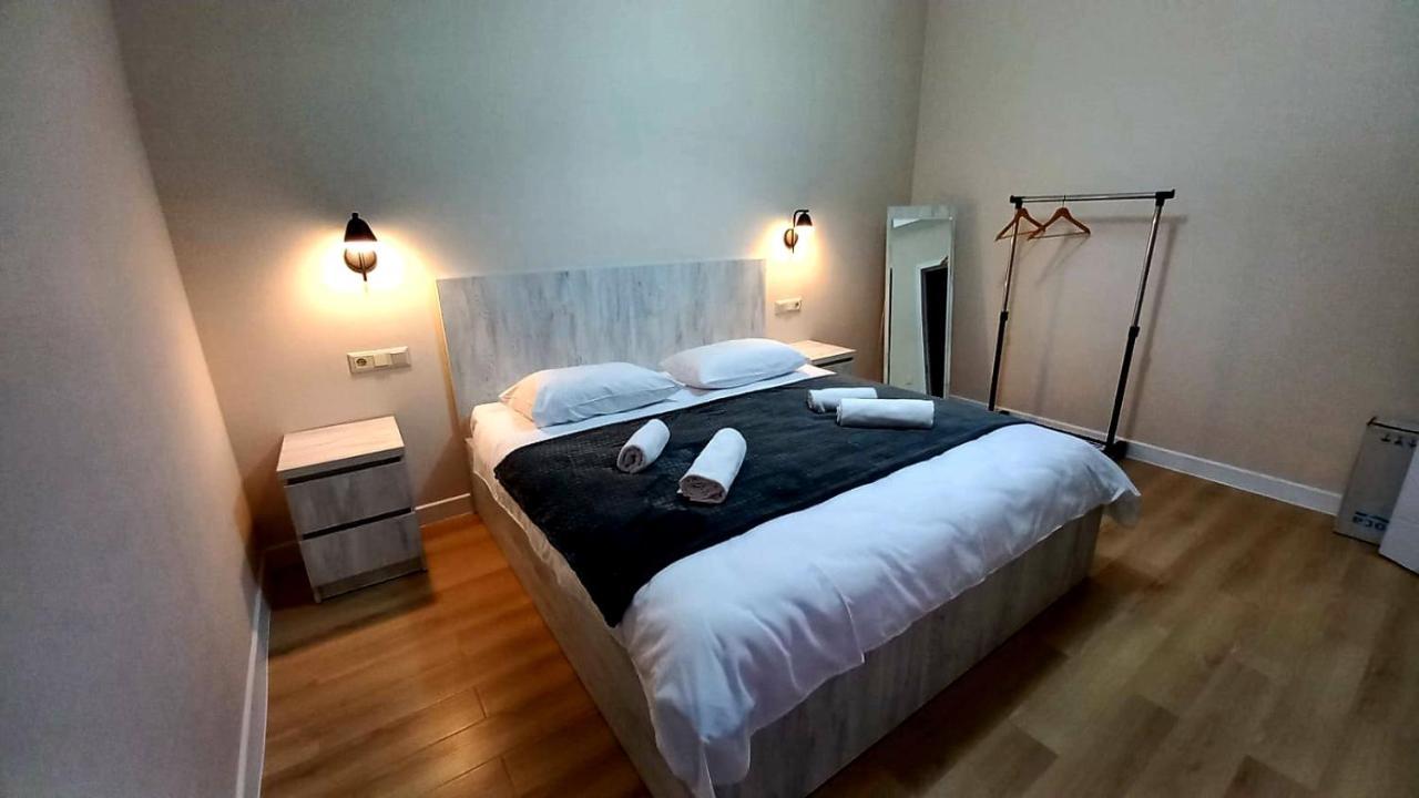 D-S Apartament In Kutaisi Esterno foto